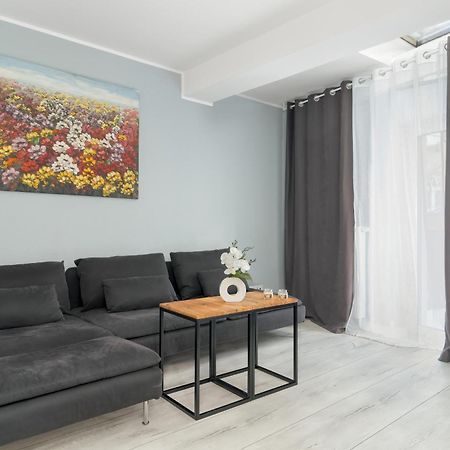 Stylowe I Eleganckie Studia Very Berry W Poznaniu By Noclegi Renters Eksteriør billede